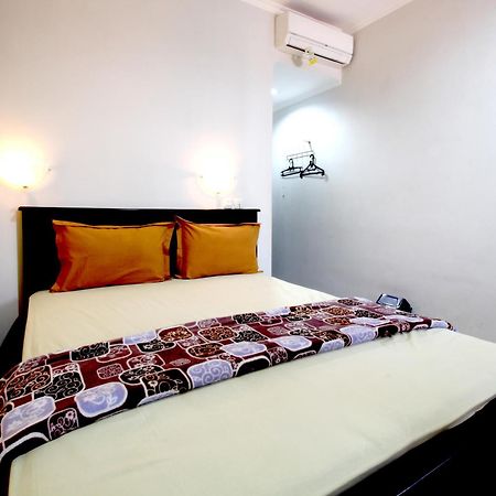 Hotel Elresas Lamongan Exterior photo